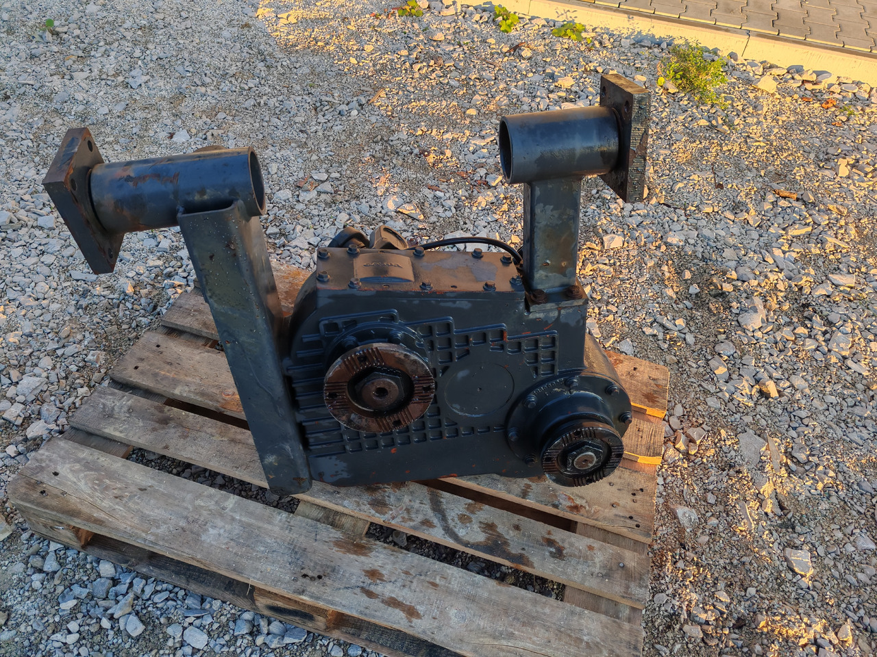 VOLVO FM FM FMX / TRANSFER CASE 4x4 6x6 8x8 / VT2501TB -B / 1,040:1 - Transmisión: foto 2 VOLVO FM FM FMX / TRANSFER CASE 4x4 6x6 8x8 / VT2501TB -B / 1,040:1 - Transmisión: foto 2