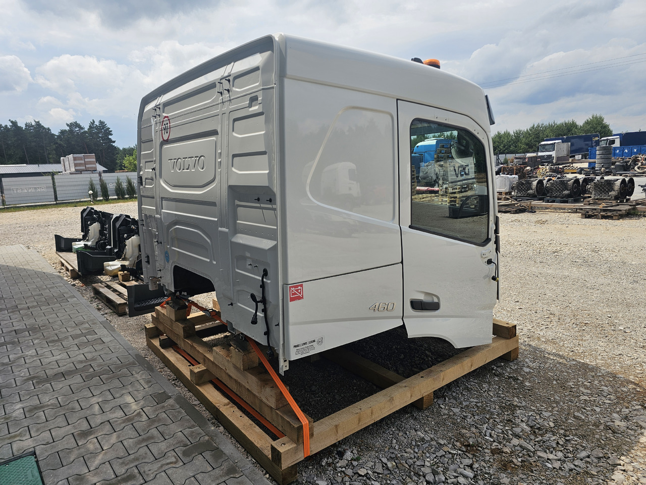 Cabina VOLVO FM5 LOW ROOF / L2 H1 / COMPLETE CAB / 2022: foto 9