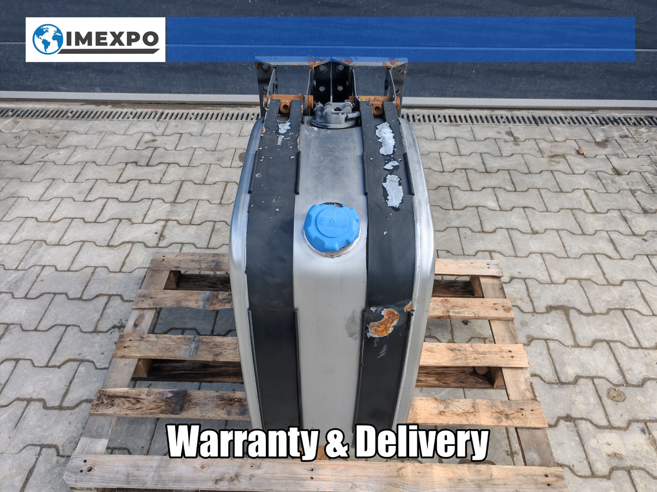 VOLVO RENAULT / COMPLETE ADBLUE TANK / 21065425 - Depósito de AdBlue: foto 1 VOLVO RENAULT / COMPLETE ADBLUE TANK / 21065425 - Depósito de AdBlue: foto 1