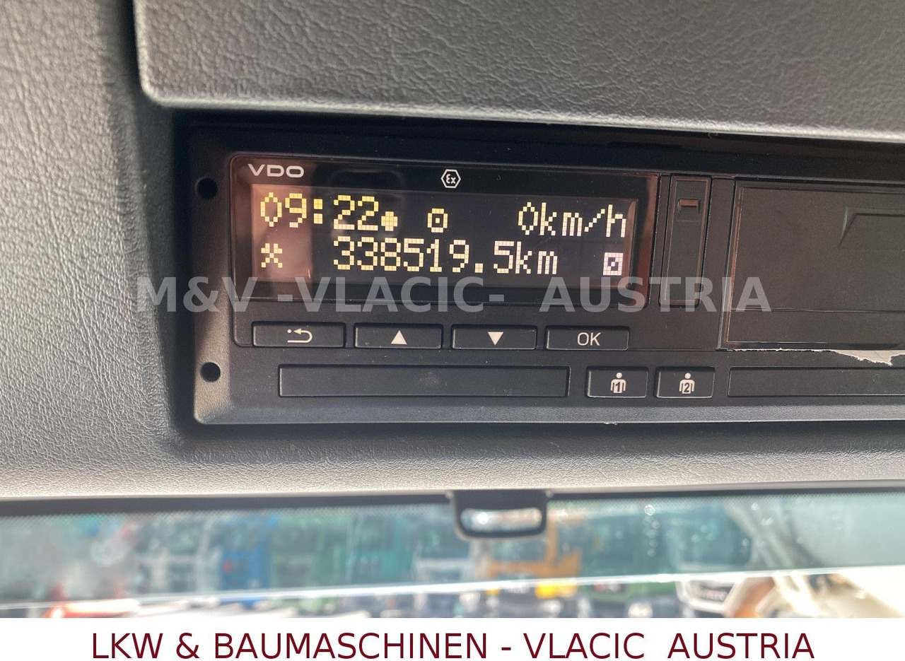 MAN 18.320 Kühlkoffer mit Fleischgehänge - Camión frigorífico: foto 3 MAN 18.320 Kühlkoffer mit Fleischgehänge - Camión frigorífico: foto 3