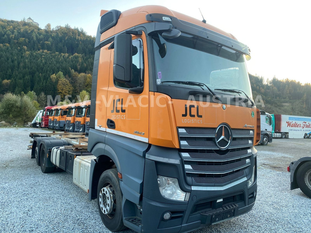 Mercedes-Benz 2542 - Camión portacontenedore/ Intercambiable: foto 1 Mercedes-Benz 2542 - Camión portacontenedore/ Intercambiable: foto 1