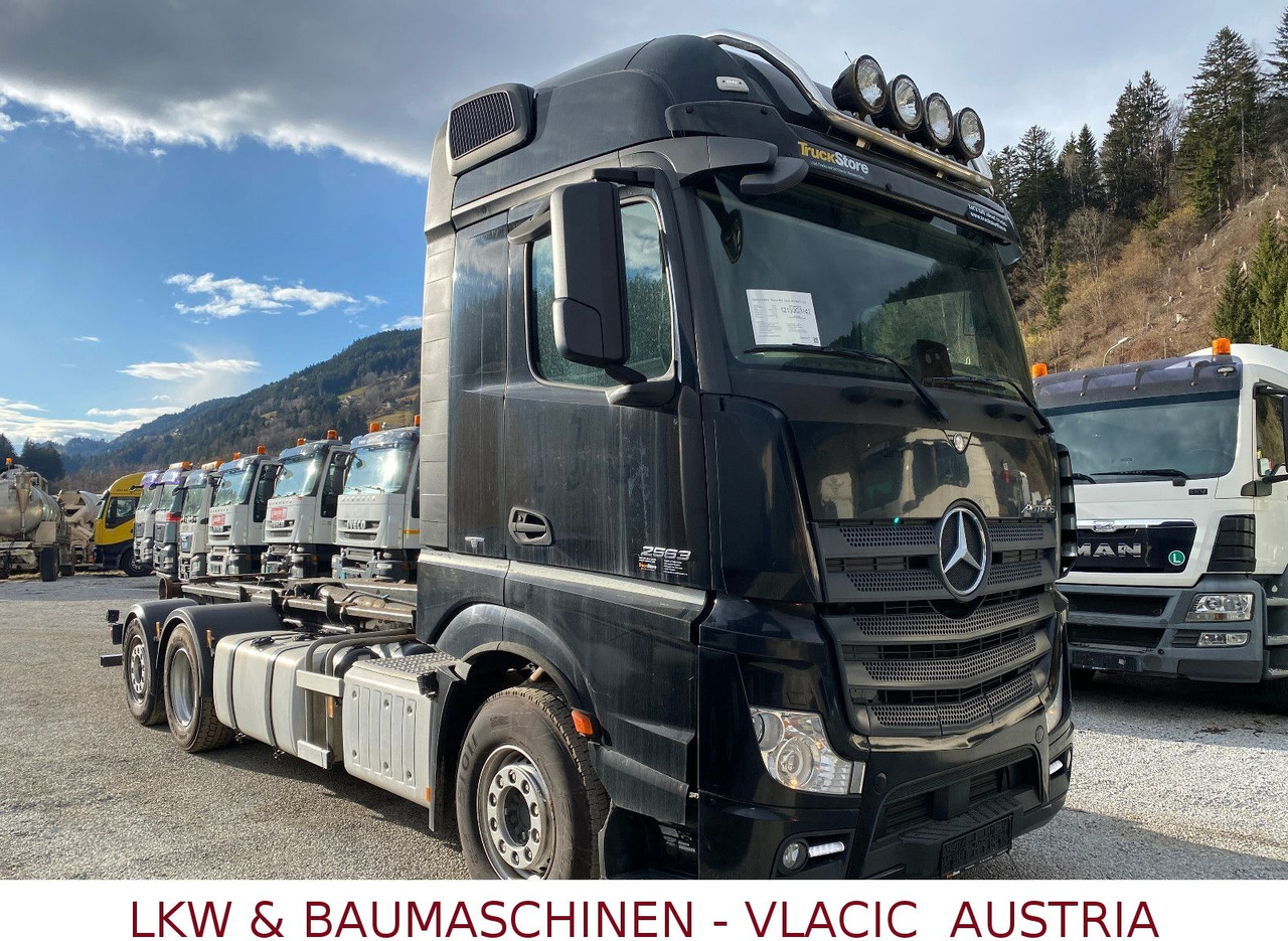 Camión multibasculante Mercedes-Benz 2563: foto 9 Camión multibasculante Mercedes-Benz 2563: foto 9