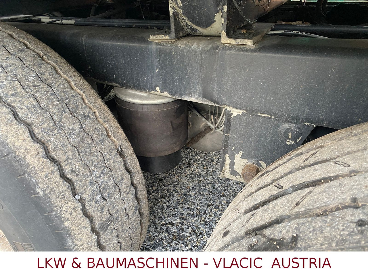 Semirremolque cisterna Schwarzmüller Tank für Öl transport: foto 9