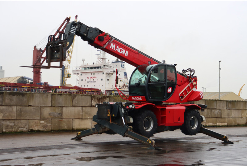 MAGNI RTH5.25S - Manipulador telescópico: foto 4 MAGNI RTH5.25S - Manipulador telescópico: foto 4