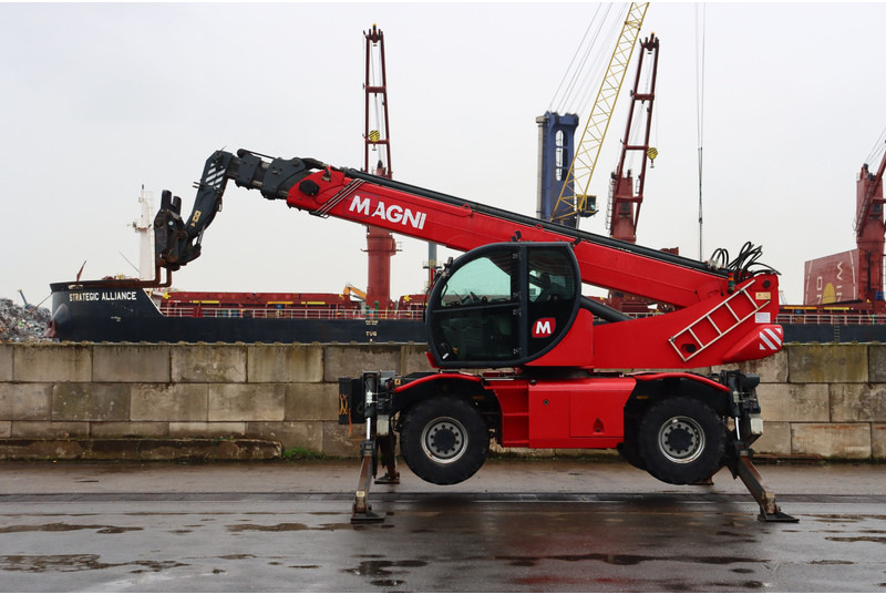 MAGNI RTH5.25S - Manipulador telescópico: foto 5 MAGNI RTH5.25S - Manipulador telescópico: foto 5