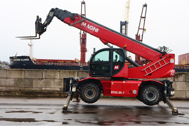 MAGNI RTH5.30S - Manipulador telescópico: foto 5 MAGNI RTH5.30S - Manipulador telescópico: foto 5