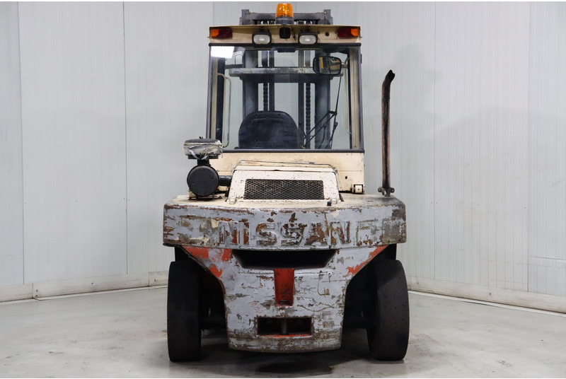 Carretilla elevadora diésel Nissan VF05H70U: foto 6