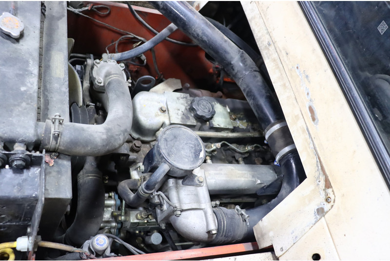 Carretilla elevadora diésel Nissan VF05H70U: foto 8