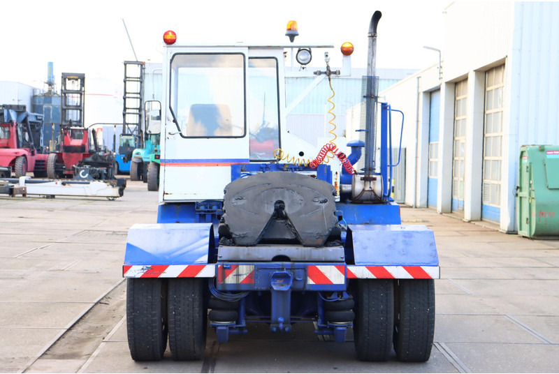 Tractor industrial Terberg TRT89: foto 6