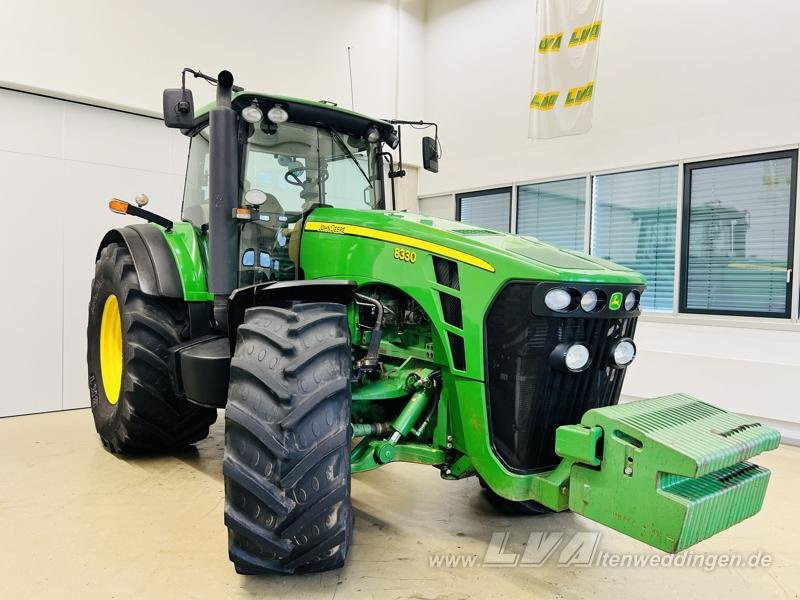 John Deere 8330 PowerShift - Tractor: foto 2 John Deere 8330 PowerShift - Tractor: foto 2