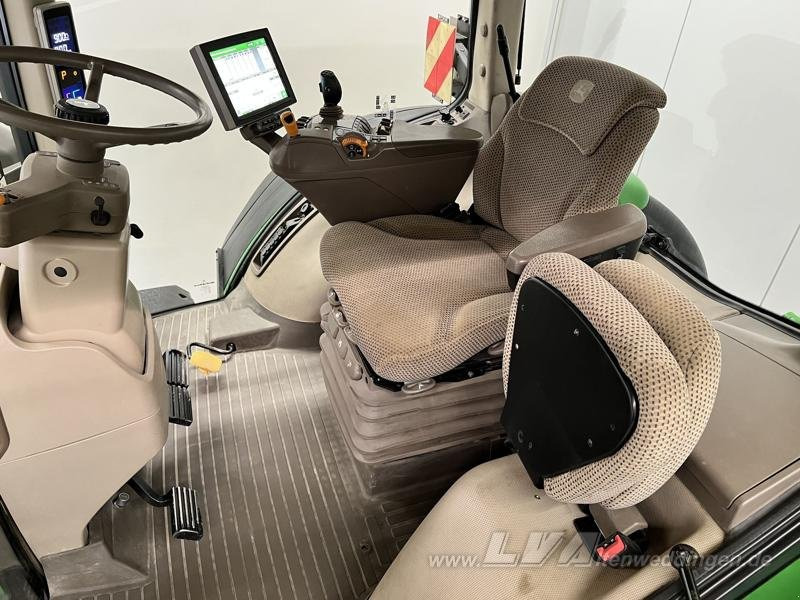 John Deere 8400R e23 PowerShift ULTIMATE - Tractor: foto 5 John Deere 8400R e23 PowerShift ULTIMATE - Tractor: foto 5
