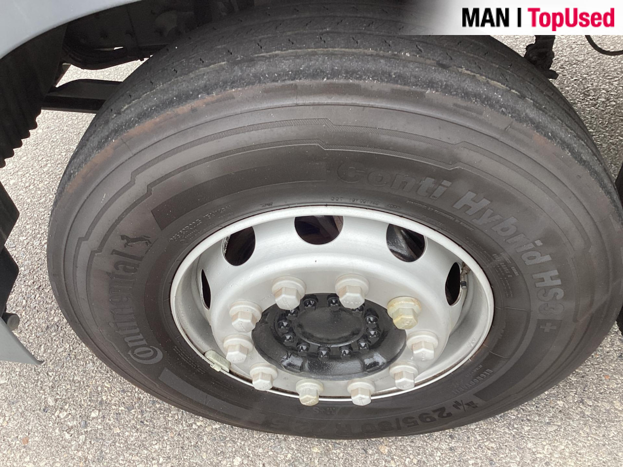 MAN TGM 18.290 4X2 LL - Camión caja cerrada: foto 2 MAN TGM 18.290 4X2 LL - Camión caja cerrada: foto 2