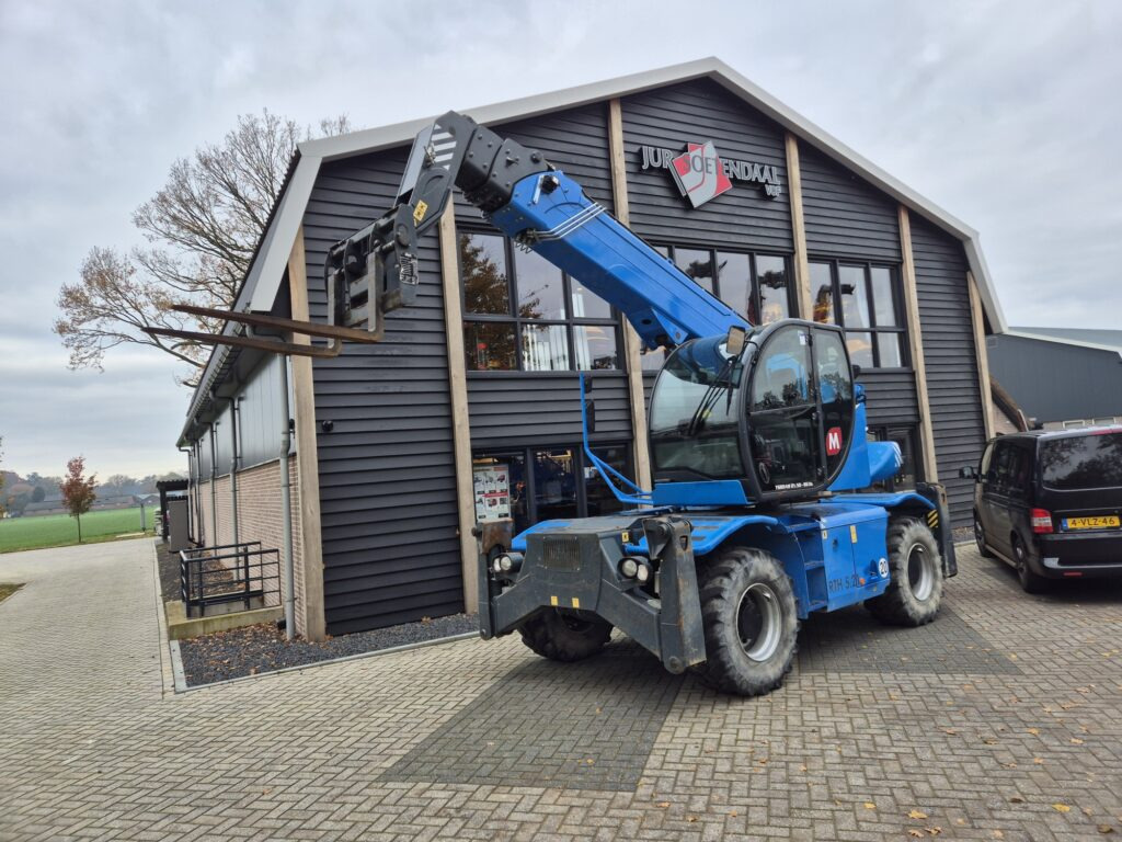 MAGNI RTH 5.21 - Manipulador telescópico: foto 2 MAGNI RTH 5.21 - Manipulador telescópico: foto 2