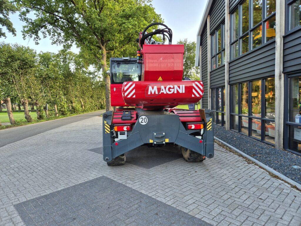 MAGNI RTH 5.23 Smart D/C - Manipulador telescópico: foto 4 MAGNI RTH 5.23 Smart D/C - Manipulador telescópico: foto 4