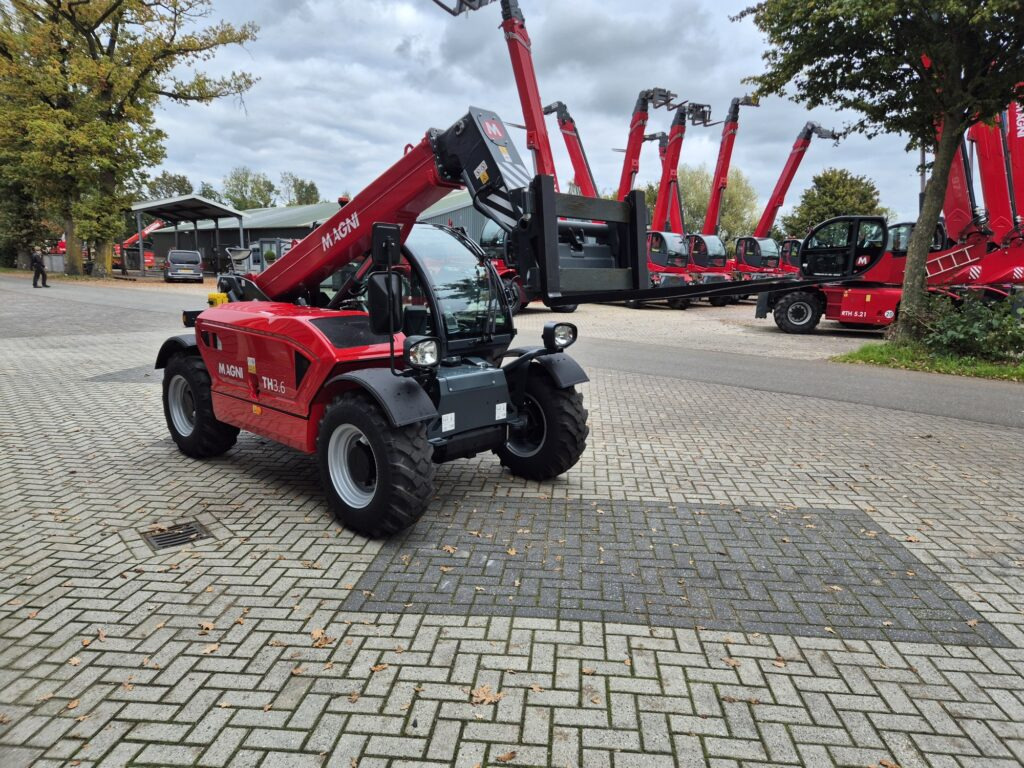 Manipulador telescópico nuevo MAGNI TH 3.6: foto 7