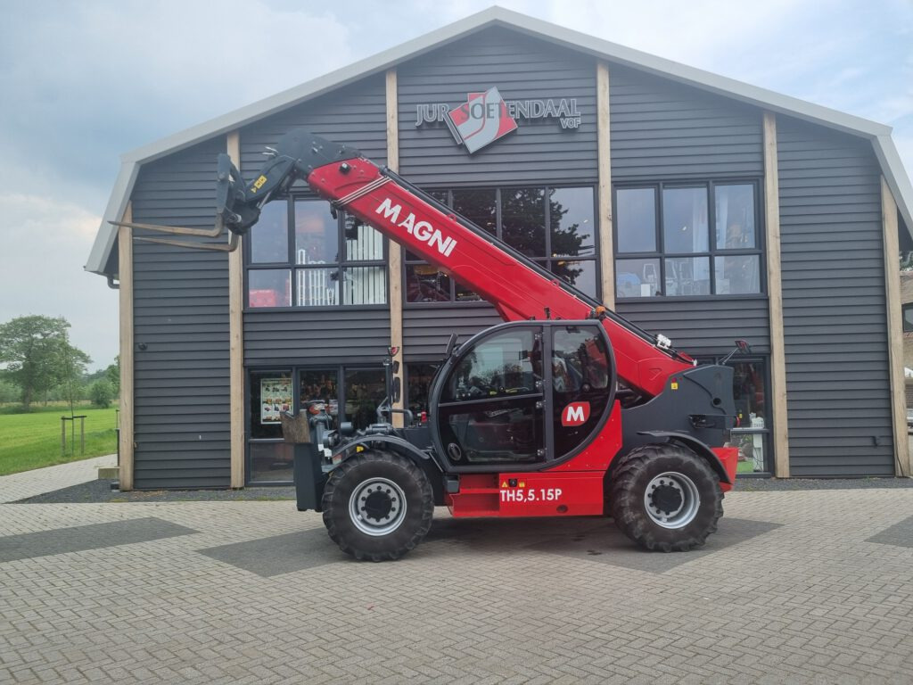 MAGNI TH5,5.15P - Manipulador telescópico: foto 1 MAGNI TH5,5.15P - Manipulador telescópico: foto 1