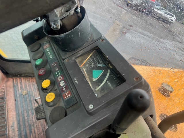 Tractor RENAULT 145.14: foto 16