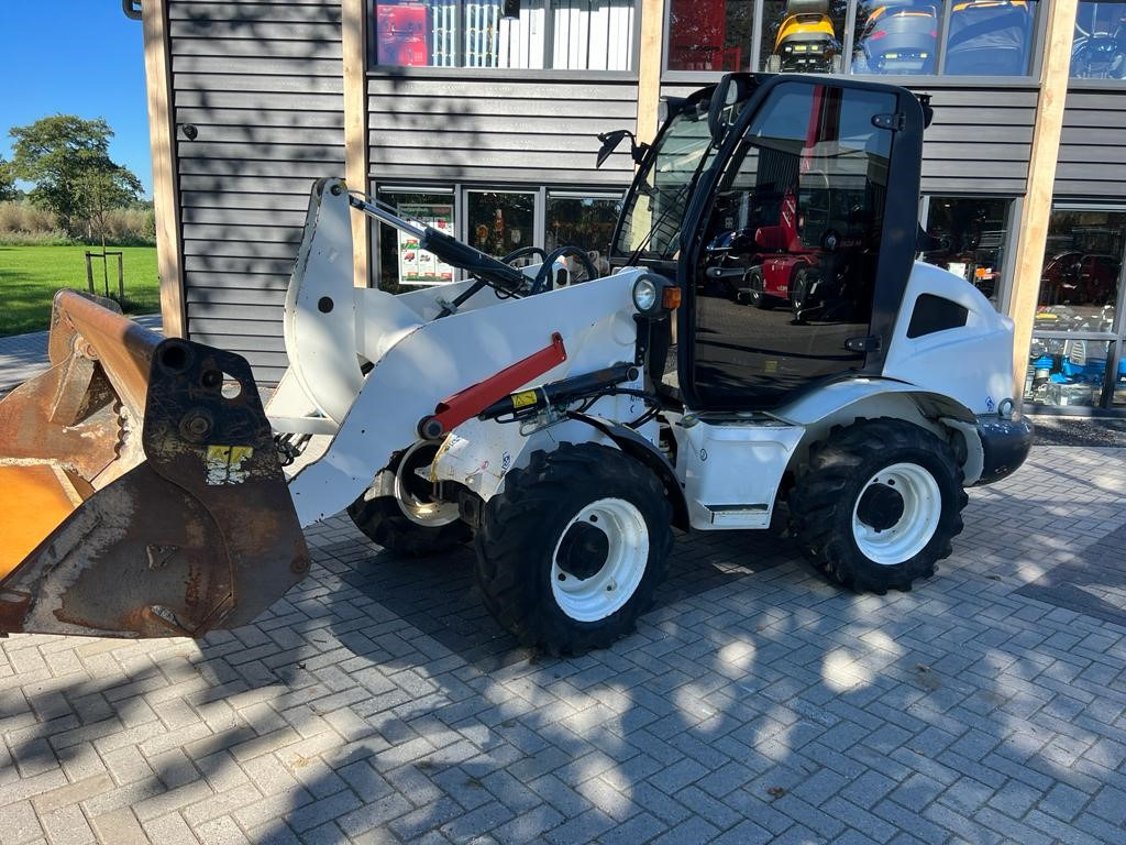 Used YANMAR 1201 loader - Cargadora de ruedas: foto 1 Used YANMAR 1201 loader - Cargadora de ruedas: foto 1