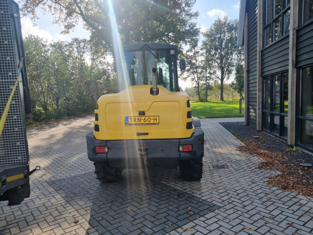 YANMAR V120 - Cargadora de ruedas: foto 3 YANMAR V120 - Cargadora de ruedas: foto 3