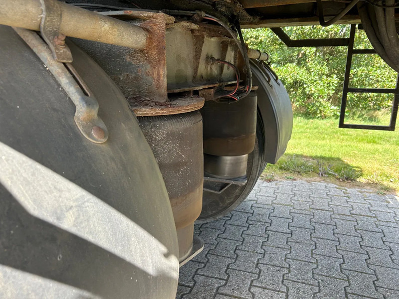 Floor | 3 AXLE | STEERING | CENTRAL LUB SYSTEM | STROG TRAILER !! - Semirremolque plataforma/ Caja abierta: foto 5 Floor | 3 AXLE | STEERING | CENTRAL LUB SYSTEM | STROG TRAILER !! - Semirremolque plataforma/ Caja abierta: foto 5