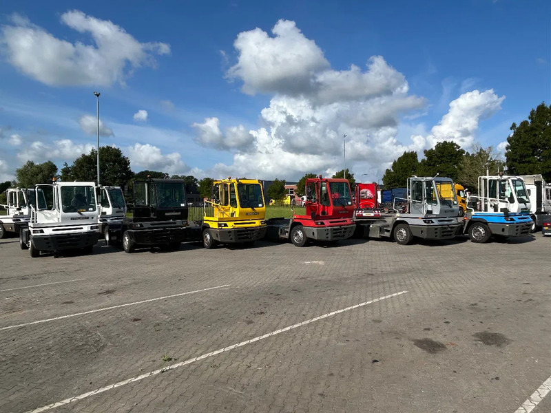 Terberg YT 182 10 x ON STOCK | 2006 | 2008 | 2011 | 2013 | 2019 | 2020 | - Tractor industrial: foto 2 Terberg YT 182 10 x ON STOCK | 2006 | 2008 | 2011 | 2013 | 2019 | 2020 | - Tractor industrial: foto 2