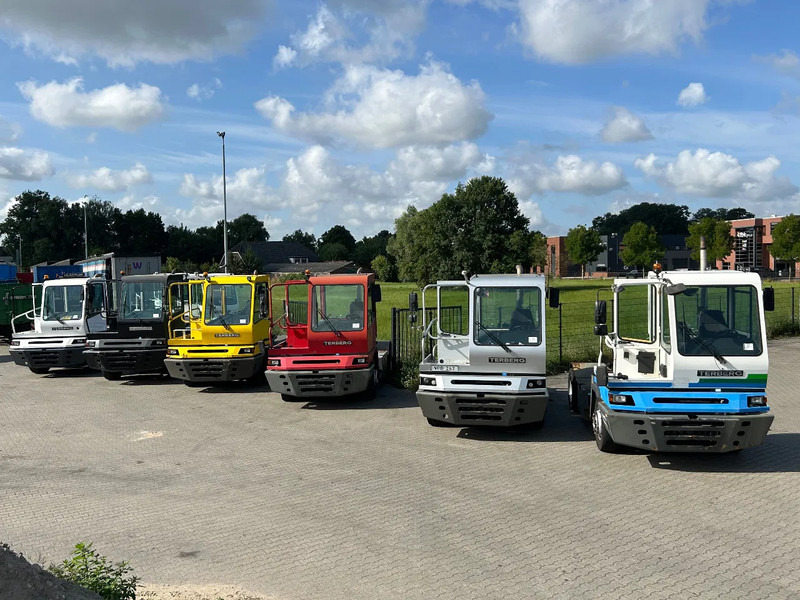 Terberg YT 182 10 x ON STOCK | 2006 | 2008 | 2011 | 2013 | 2019 | 2020 | - Tractor industrial: foto 3 Terberg YT 182 10 x ON STOCK | 2006 | 2008 | 2011 | 2013 | 2019 | 2020 | - Tractor industrial: foto 3