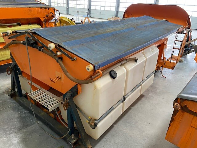 Unimog Salzstreuer Schmidt SAB40-36FR1750 - Esparcidor de sal: foto 3 Unimog Salzstreuer Schmidt SAB40-36FR1750 - Esparcidor de sal: foto 3