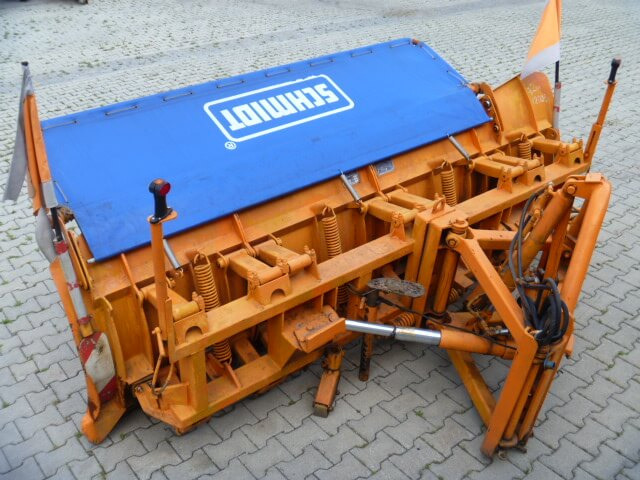 Unimog Schneepflug - Schneeschild Schmidt MF 3.3 - Cuchilla quitanieves: foto 3 Unimog Schneepflug - Schneeschild Schmidt MF 3.3 - Cuchilla quitanieves: foto 3