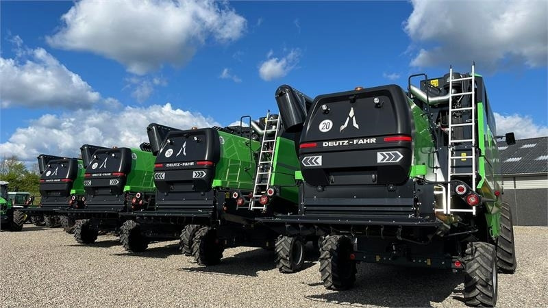 Deutz-fahr C7206 With 24feed - 7.2m header. New and unused Co - Cosechadora de granos: foto 1 Deutz-fahr C7206 With 24feed - 7.2m header. New and unused Co - Cosechadora de granos: foto 1