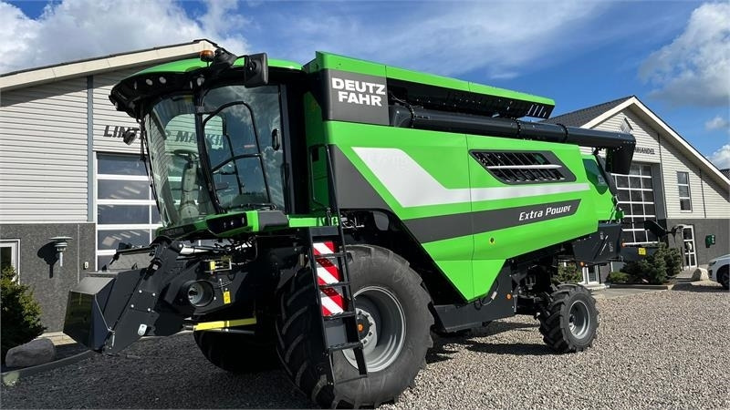 Deutz-fahr C7206 With 24feed - 7.2m header. New and unused Co - Cosechadora de granos: foto 2 Deutz-fahr C7206 With 24feed - 7.2m header. New and unused Co - Cosechadora de granos: foto 2