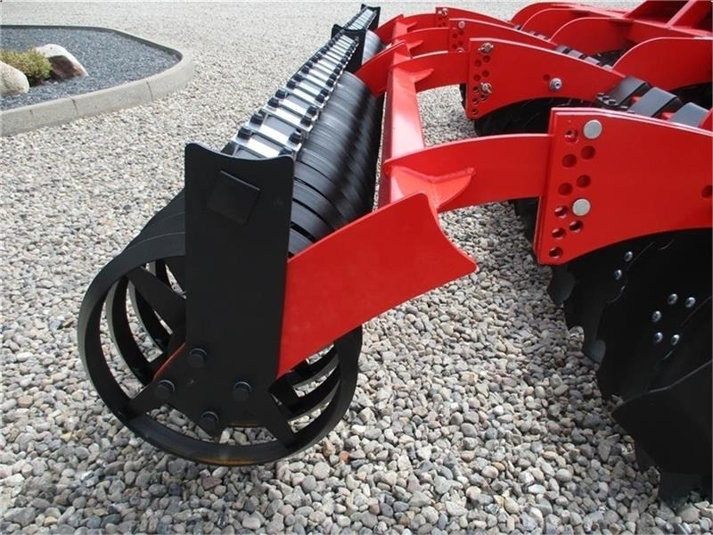 Rastras Dexwal Mamut 4 m med v-rings pakker og 560 mm tallerkner: foto 14 Rastras Dexwal Mamut 4 m med v-rings pakker og 560 mm tallerkner: foto 14