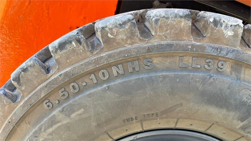 Carretilla elevadora diésel Doosan D30 G med kabine og KUN 57 TIMER FRA NY, MED TIME: foto 21