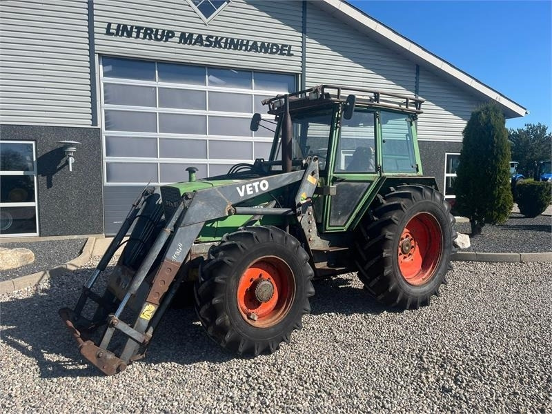 Fendt 308 LS Farmer Turbomatik med frontlæsser og skovin - Tractor: foto 2 Fendt 308 LS Farmer Turbomatik med frontlæsser og skovin - Tractor: foto 2