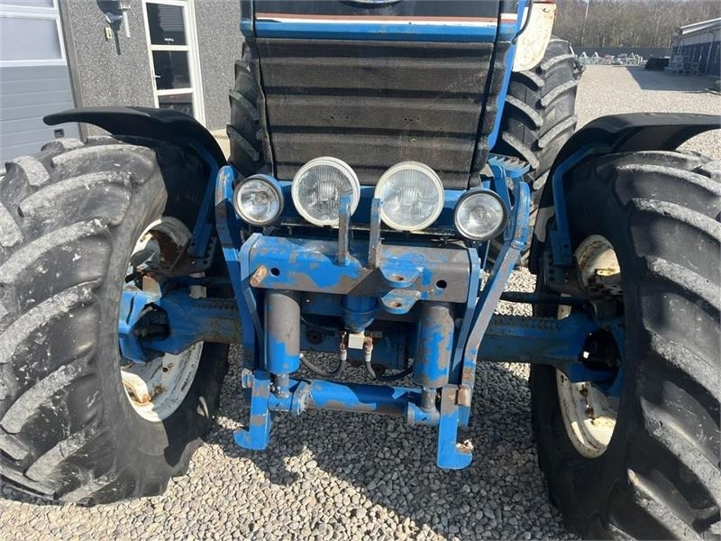 Ford TW 15 F II med HEVA opklappelig frontlift - Tractor: foto 4 Ford TW 15 F II med HEVA opklappelig frontlift - Tractor: foto 4