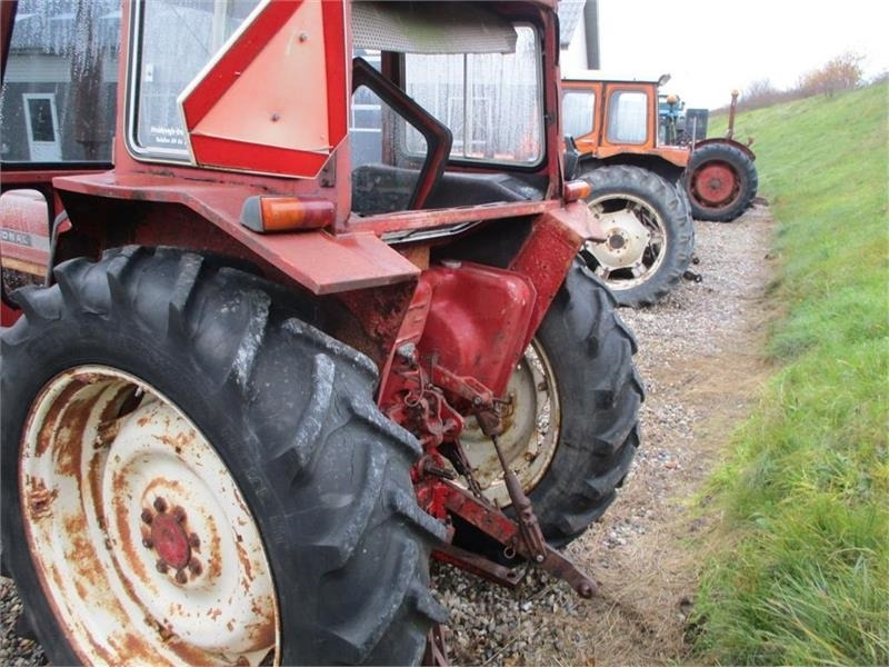 IH 574 Med Gyro frontlæsser med Greb - Tractor: foto 3 IH 574 Med Gyro frontlæsser med Greb - Tractor: foto 3