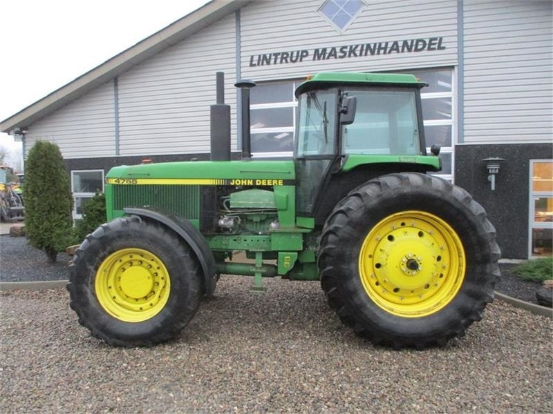 John Deere 4755 En rigtig kraftkarl med den store 7,6L motor - Tractor: foto 5 John Deere 4755 En rigtig kraftkarl med den store 7,6L motor - Tractor: foto 5