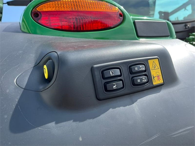 John Deere 6R 185 Command Pro AutoPower. KUN 166 TIMER. Trakt - Tractor: foto 3 John Deere 6R 185 Command Pro AutoPower. KUN 166 TIMER. Trakt - Tractor: foto 3