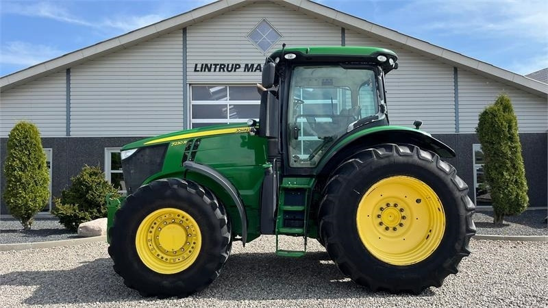 John Deere 7230R Med frontlift. Stor stærk traktor til små pe - Tractor: foto 2 John Deere 7230R Med frontlift. Stor stærk traktor til små pe - Tractor: foto 2