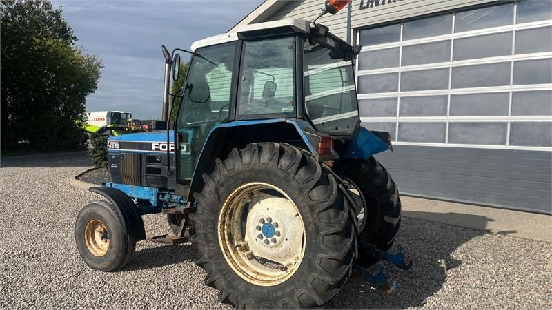 New Holland 5640 SL Dualpower - Tractor: foto 3 New Holland 5640 SL Dualpower - Tractor: foto 3