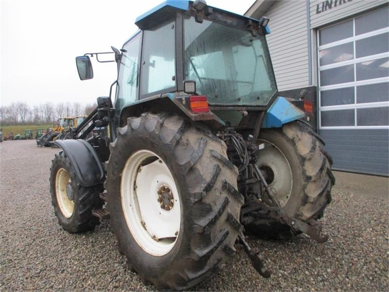 New Holland 7740 SLE Turbo Med frontlæsser og frontlift. - Tractor: foto 3 New Holland 7740 SLE Turbo Med frontlæsser og frontlift. - Tractor: foto 3