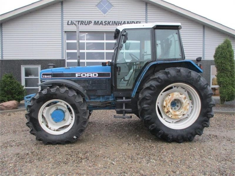 New Holland 7840 SLE, med rigtig god dæk montering og knap på - Tractor: foto 1 New Holland 7840 SLE, med rigtig god dæk montering og knap på - Tractor: foto 1