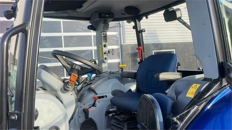 New Holland T5.100 Blue Power udstyrs model, med brede hjul, f - Tractor: foto 4 New Holland T5.100 Blue Power udstyrs model, med brede hjul, f - Tractor: foto 4