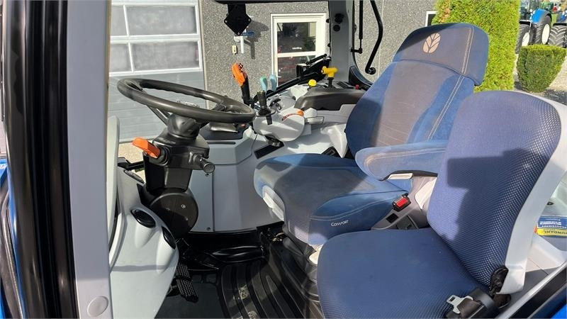 New Holland T7.165S Med frontlæsser - Tractor: foto 5 New Holland T7.165S Med frontlæsser - Tractor: foto 5