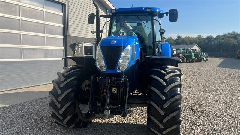 Tractor New Holland T7.270 AutoCommand med frontlift: foto 11 Tractor New Holland T7.270 AutoCommand med frontlift: foto 11