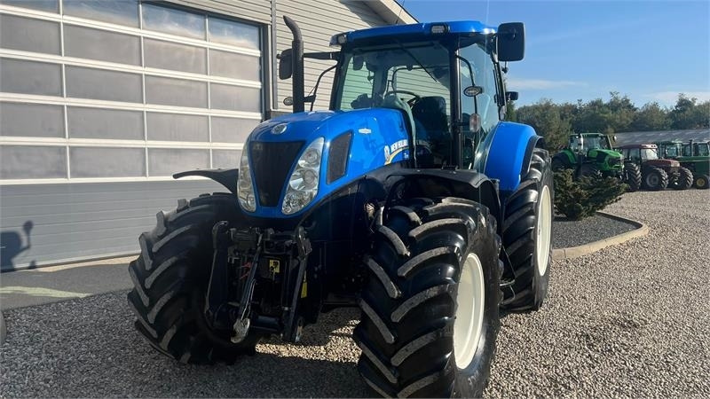 Tractor New Holland T7.270 AutoCommand med frontlift: foto 10 Tractor New Holland T7.270 AutoCommand med frontlift: foto 10