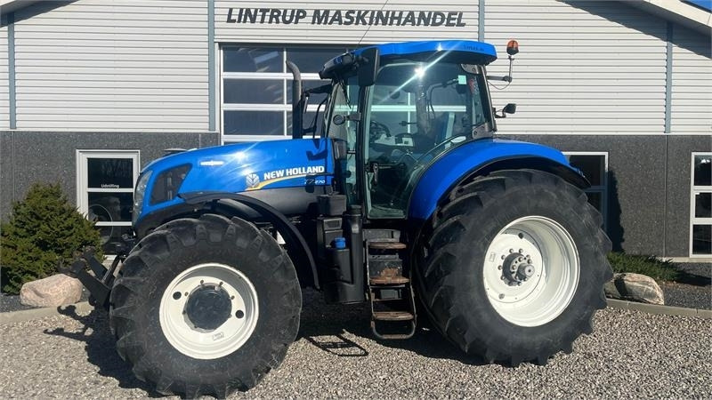 New Holland T7.270 AutoCommand med frontlift - Tractor: foto 1 New Holland T7.270 AutoCommand med frontlift - Tractor: foto 1