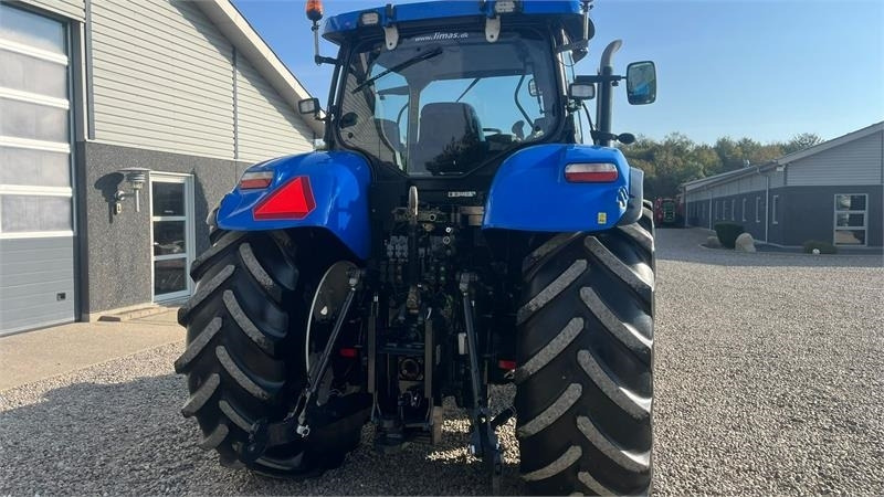 Tractor New Holland T7.270 AutoCommand med frontlift: foto 16 Tractor New Holland T7.270 AutoCommand med frontlift: foto 16