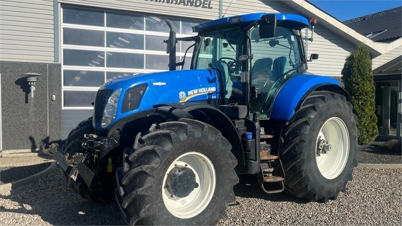 New Holland T7.270 AutoCommand med frontlift - Tractor: foto 2 New Holland T7.270 AutoCommand med frontlift - Tractor: foto 2