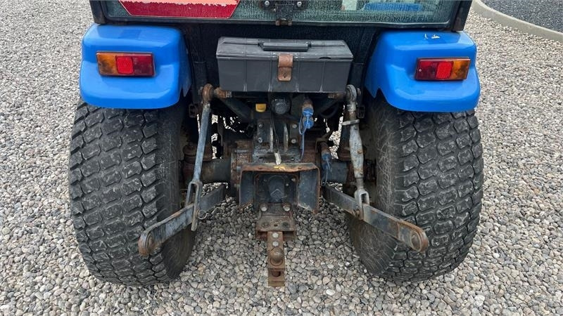 New Holland TC35DA - Tractor: foto 4 New Holland TC35DA - Tractor: foto 4