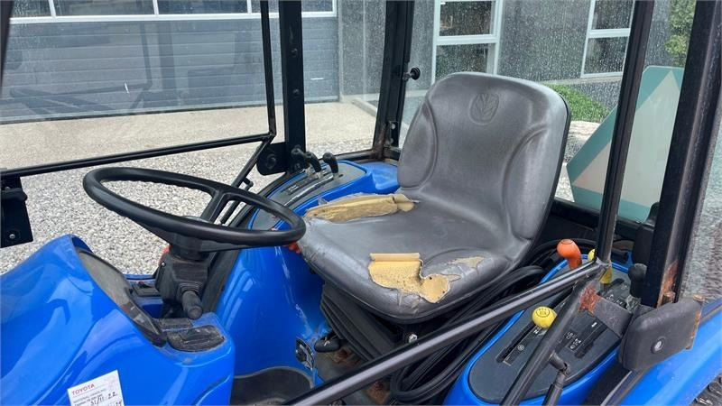 New Holland TC35DA - Tractor: foto 5 New Holland TC35DA - Tractor: foto 5